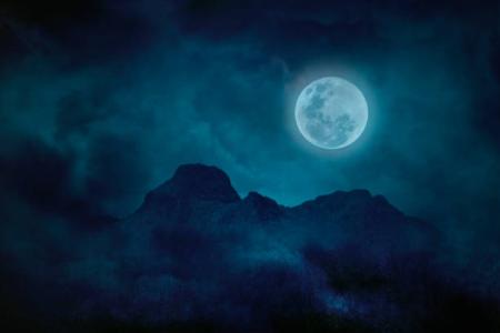 Intip Jadwal Blue Moon Malam Ini, Jangan  Tiba Terlewat! 